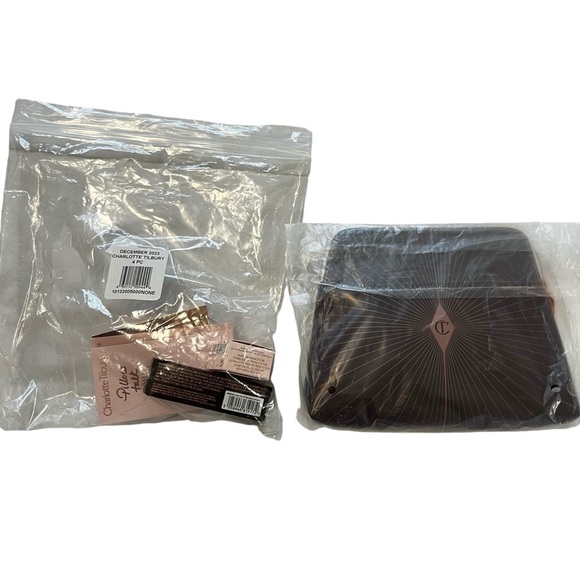 NEW Charlotte Tilbury 4 Piece Magic Cream Mascara Lip Blur Setting Spray Pouch - Picture 16 of 16